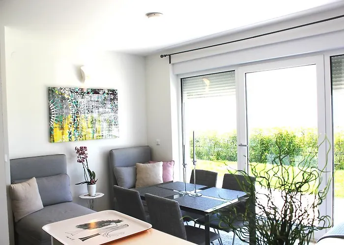 아파트 Miramare Breakfast And Parking *