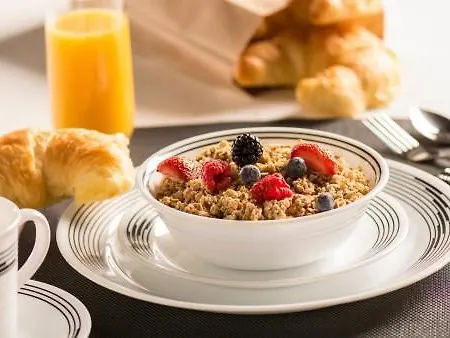 Miramare Breakfast And Parking