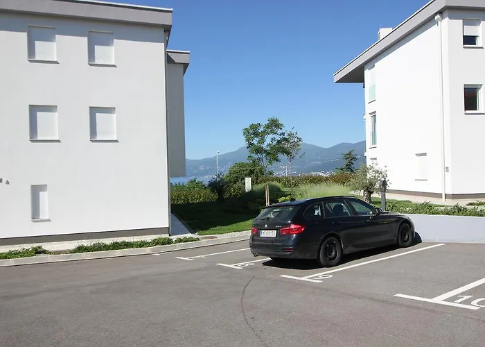 Miramare Breakfast And Parking Apartment Rijeka